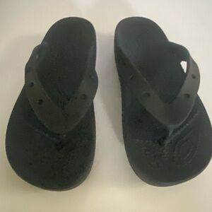 CROCS Black Sandals Comfortable and Versatile